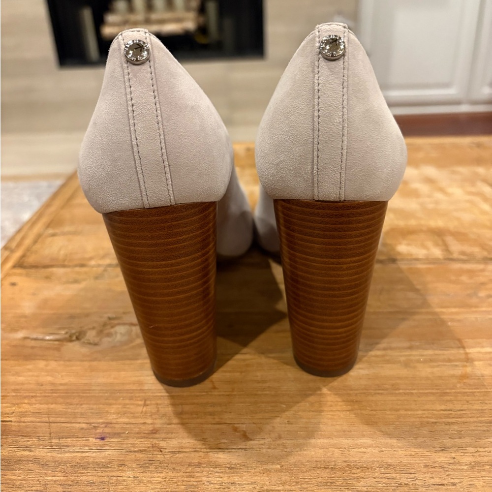 NWOB Michael Kors suede 3.5 inch wood High Heels women’s size 7. Never worn. - Picture 5 of 7